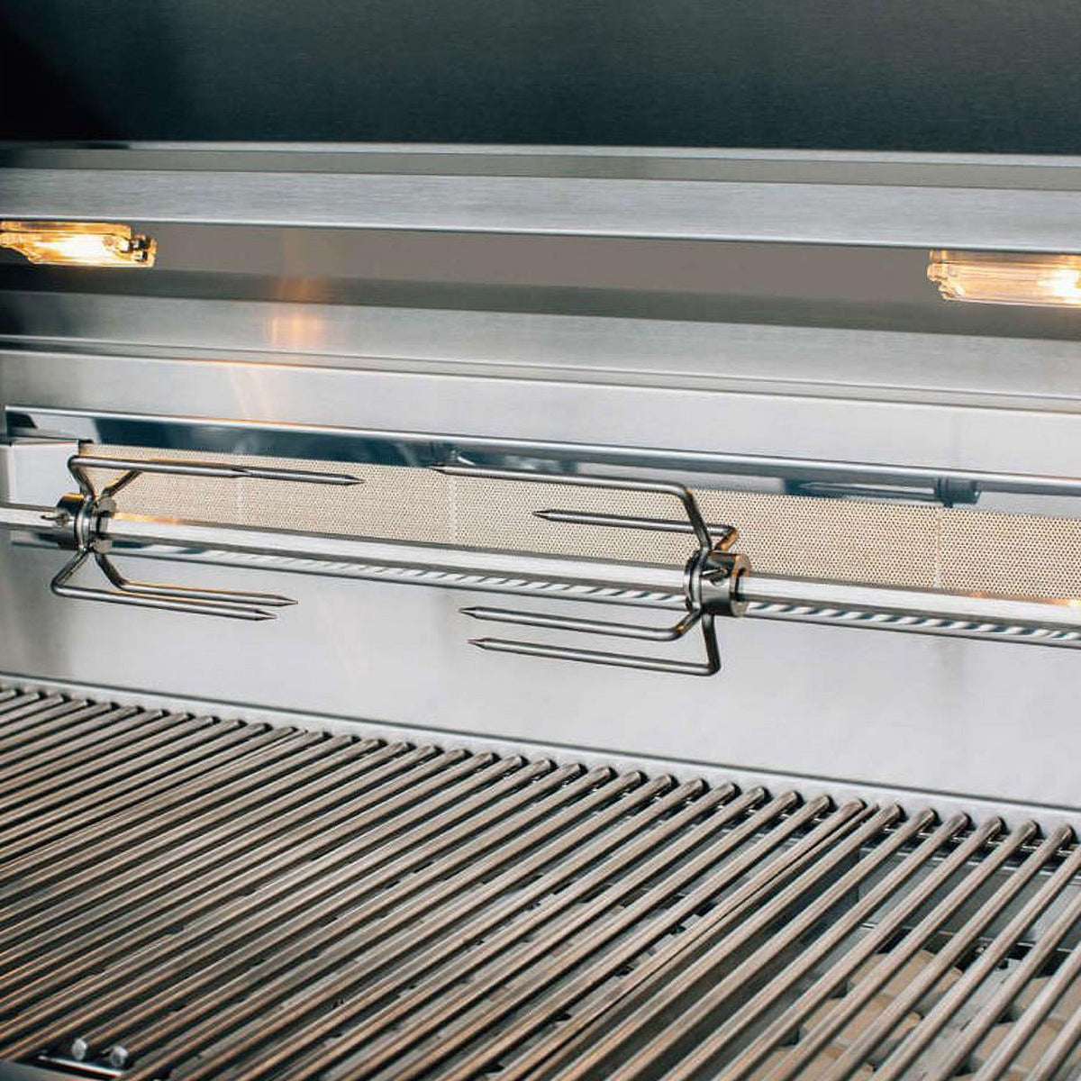 30-Inch 2-Burner Built-In Natural Gas Grill With Stainless Steel Burners & Rotisserie I65160