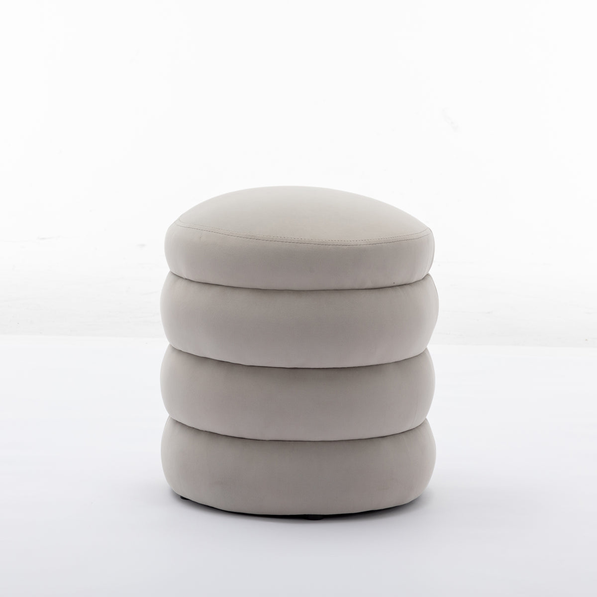 Gray Velvet Tufted Ottoman I10910