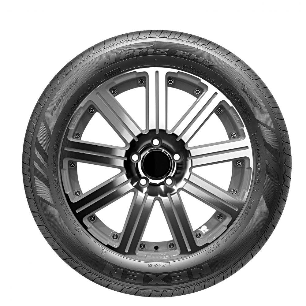 225/55R18 97H All-Season Tire X6224