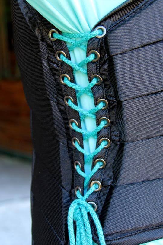 Medium Eventer Laces T439