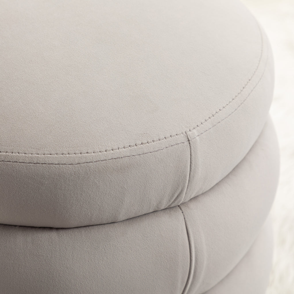 Gray Velvet Tufted Ottoman I10910