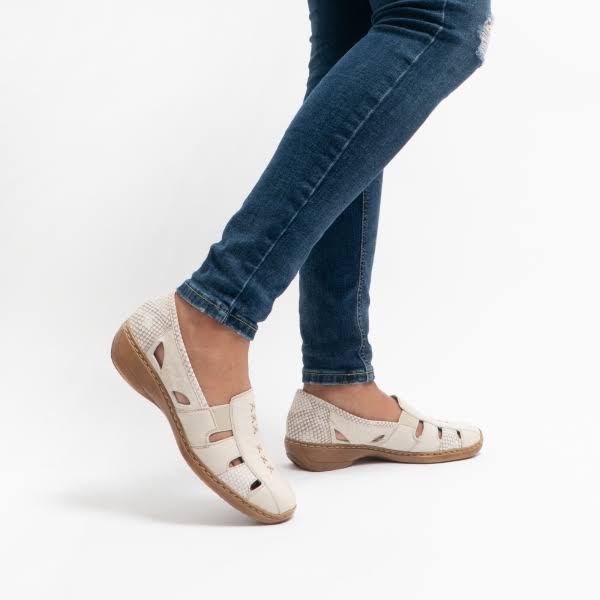 Crema Size 40 EU B66461