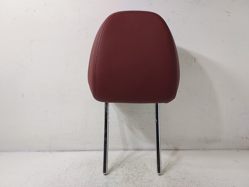 Pre-Owned BMW X3 Front Passenger Headrest D755