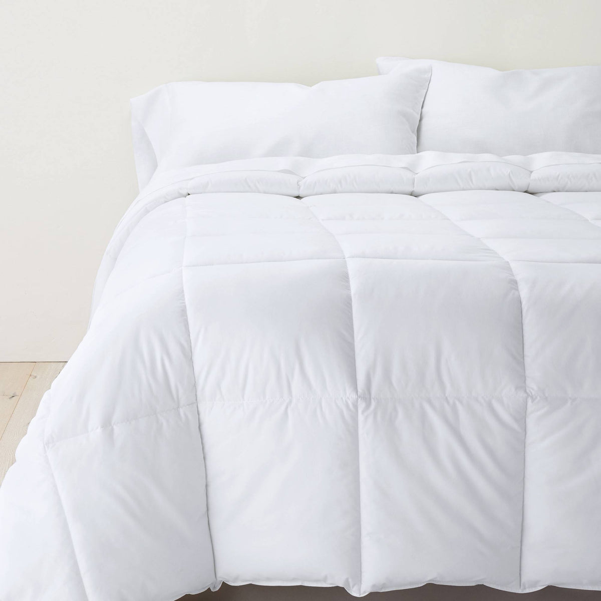 Full/Queen Down Alternative Comforter S55083