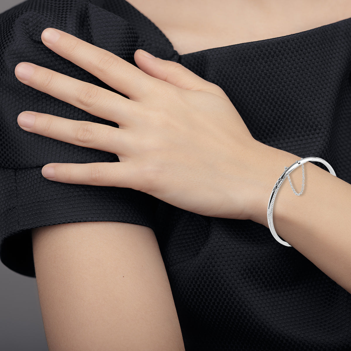 925 Sterling Silver Fancy Cuff Bangle Bracelet F75045
