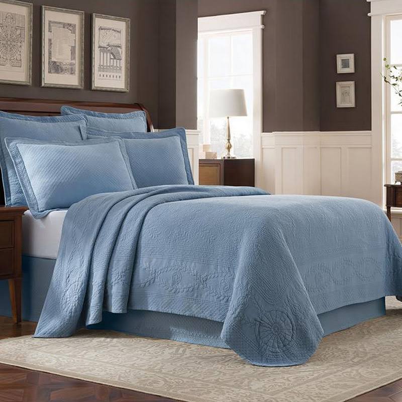 Blue Full Coverlet S815966